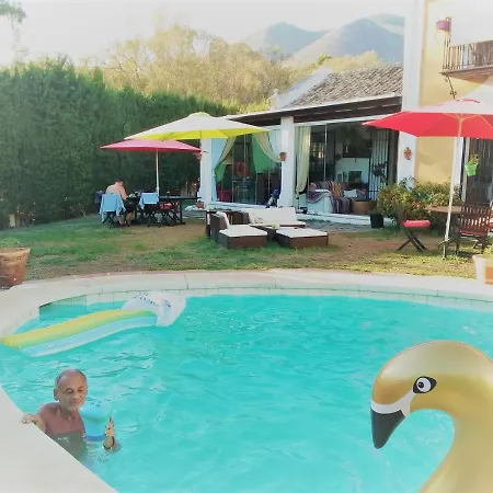 Bed & Breakfast Caravane Benalmadena